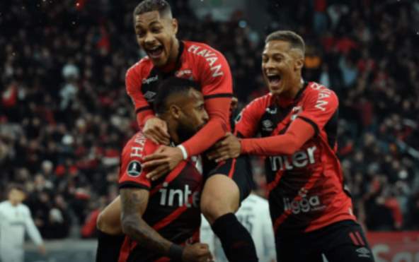 Athletico 1 x 0 Palmeiras – Furacão faz a festa na Baixada