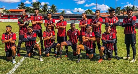 Atlético-CE após o treino para enfrentar o Confiança