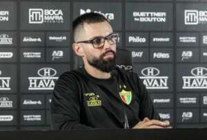 Série B: Diretoria do Brusque apoia técnico, mas avisa que não existe 