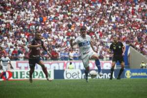 Bahia 1 x 0 CSA - Tricolor segue no G4 e afunda rival na degola