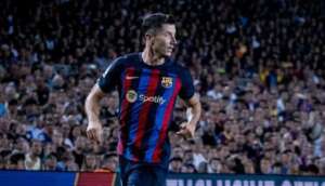 Lewandowski é assaltado, persegue ladrões e recupera relógio de R$ 366 mi