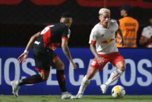 Corinthians monitora Artur, destaque do Red Bull Bragantino