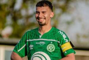 Chapecoense goleia Figueirense no estadual Sub-20 com gol de zagueiro
