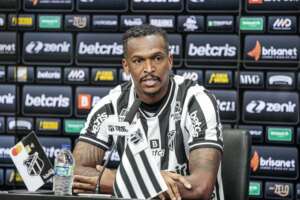 Apresentado, Jô assume erros e vê nova oportunidade no Ceará