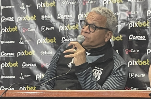 Dérbi 204: Hélio dos Anjos modifica bordão de Abel Ferreira e revela desejo na Ponte: “Quero relaxar”