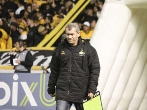Série B: Claudio Tencati fala pela primeira vez sobre renovação com Criciúma para 2023