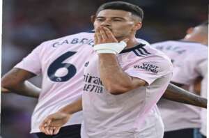 Inglês: Brasileiro marca gol na estreia vitoriosa do Arsenal