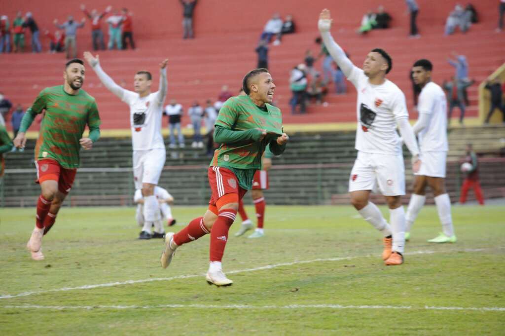 Portuguesa 2 x 2 Oeste – Lusa toma empate dolorido no apagar das luzes