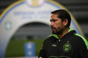 Coritiba demite técnico após derrota para o Atlético-MG