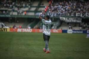 Coritiba confirma a saída de Igor Paixão e fatura bolada