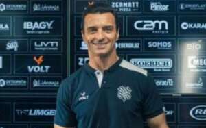 Dirigente do Figueirense indica renovação de Júnior Rocha e fala sobre o goleiro Wilson