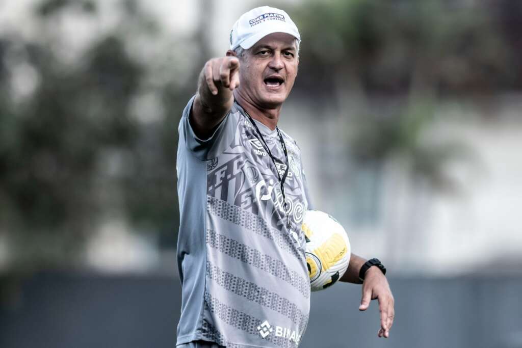 De olho no Coritiba, Lisca treina todo o elenco do Santos pela primeira vez