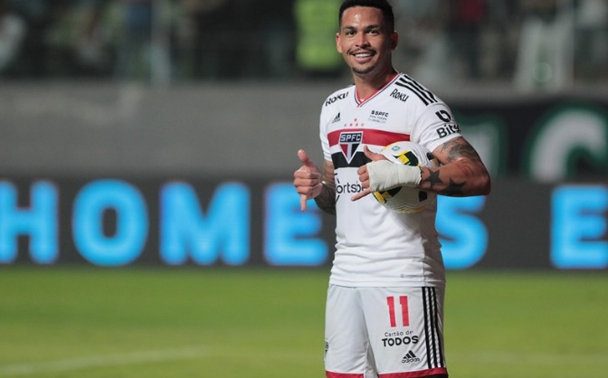 Autor de dois gols, Luciano elogia o São Paulo: ‘Prova que somos guerreiros’