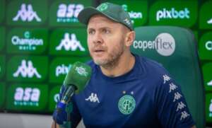 Paulistão: Mesmo após vexame em casa, Mozart Santos descarta demissão no Guarani