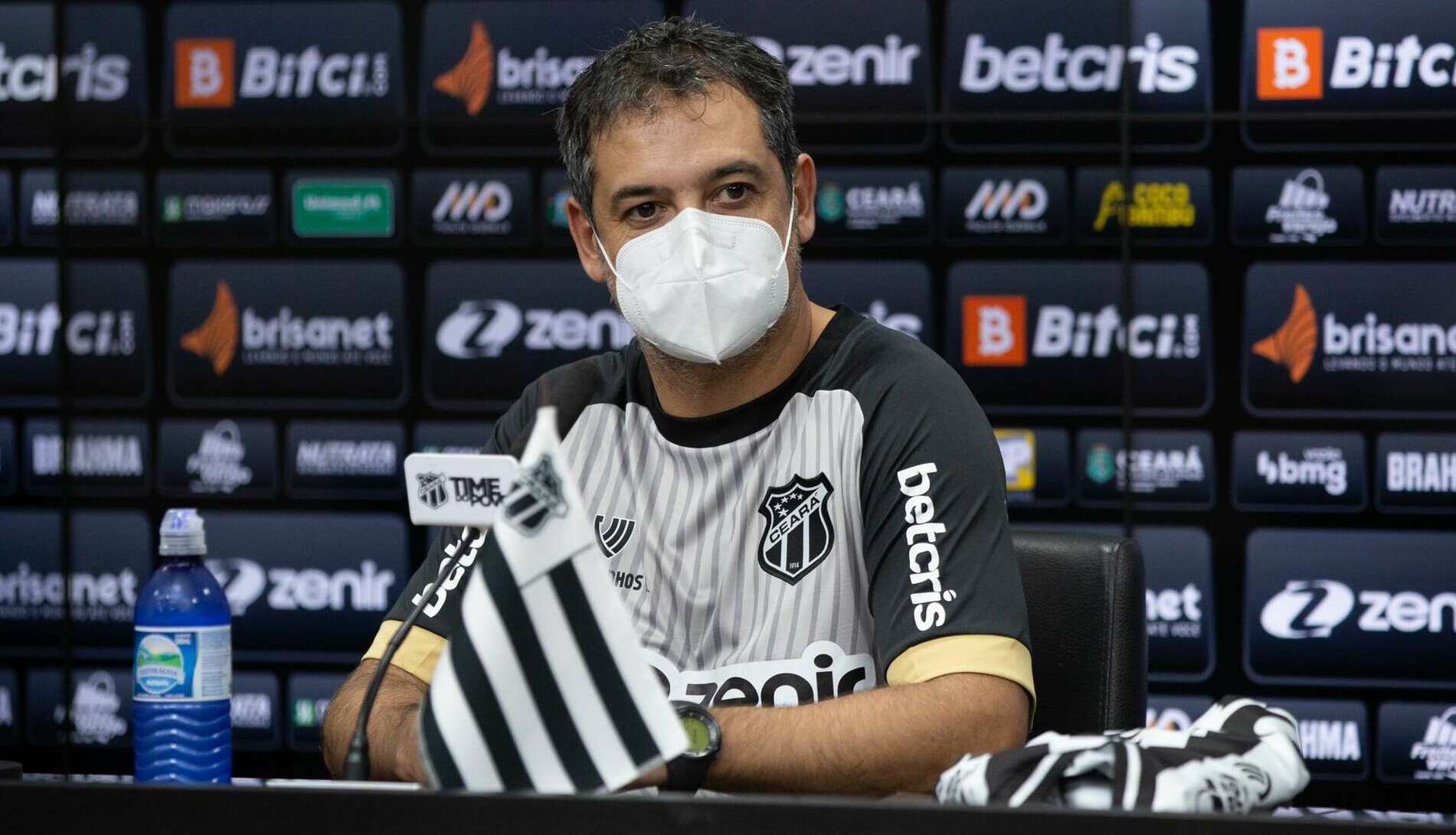 Técnico do Ceará descarta abrir mão do Campeonato Brasileiro