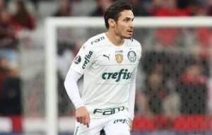 Palmeiras corre para recuperar Raphael Veiga para decisão