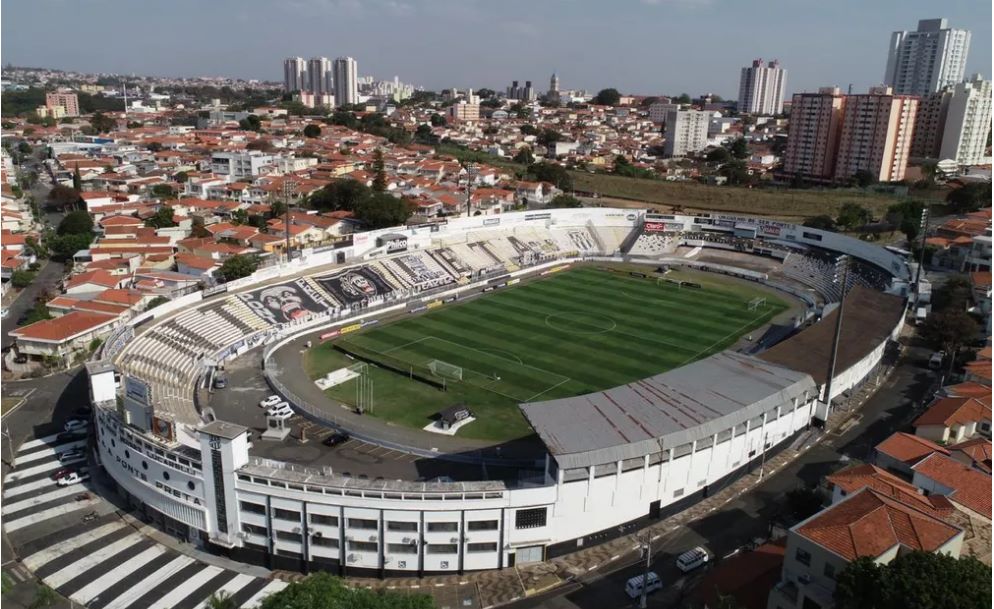 Moisés Lucarelli, estádio da Ponte Preta