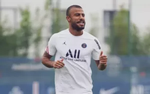 Rafinha Alcântara, do PSG, está na mira de time da Série B