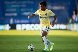 Técnico do Porto explica bronca em ex-Palmeiras: 'Passe à brasileira não funciona aqui'