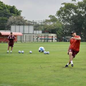 São Paulo joga por um empate para continuar vivo nas Copas