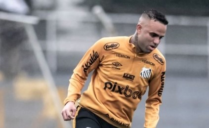 Luan treinado pelo Santos