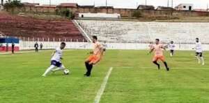 Segundona: São Carlense vence Manthiqueira e avança paras quartas