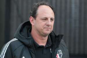 São Paulo pode optar por esquema mais ofensivo contra o Fortaleza