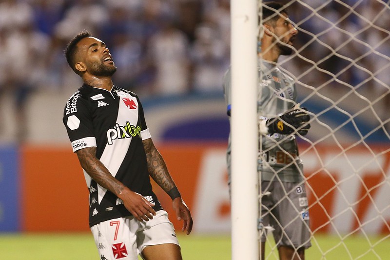 SÉRIE B: Vasco perde em Maceió e Tombense vence com gol que Pelé não fez