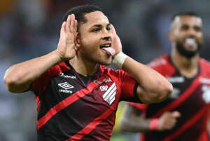 Atlético-MG 2 x 3 Athletico-PR – Passou um Furacão no Mineirão