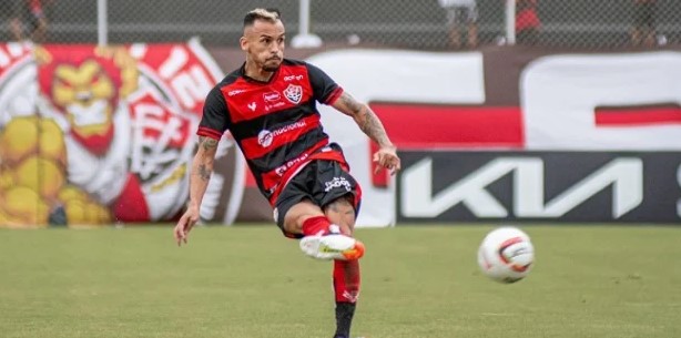 Lateral Alemão assume o erro contra o Figueirense