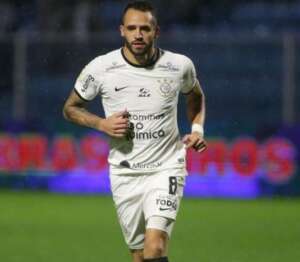 Corinthians procura meia para substituir Renato Augusto