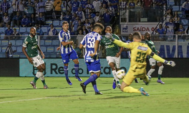 Goiás x Avaí - Ninguém quer voltar para a Série B