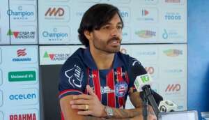 Série B: Atacante é apresentado no Bahia e revela mágoa com ex-treinador do Santos