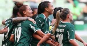 BRASILEIRÃO FEMININO: Palmeiras goleia e segue líder; Santos perde fora de casa