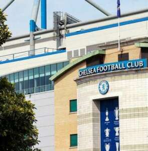 Chelsea investiga injúria racial cometida por torcedor contra Son, do Tottenham