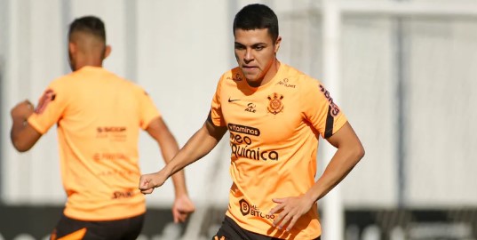 Roni volta a ficar a disposição de Vitor Pereira no Corinthians