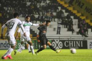 Série B: Atuação contra o Guarani deixa treinador do Criciúma insatisfeito