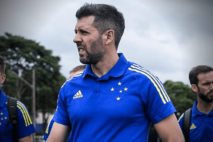 Série B: Por desrespeito ao árbitro, técnico do Cruzeiro é suspenso por dois jogos