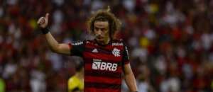 STJD apenas multa Flamengo por confusões da torcida e adverte David Luiz