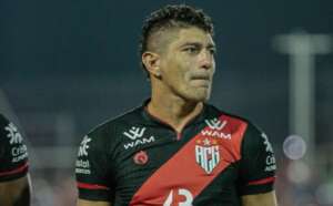 Atlético-GO acerta ida de volante à Arábia Saudita