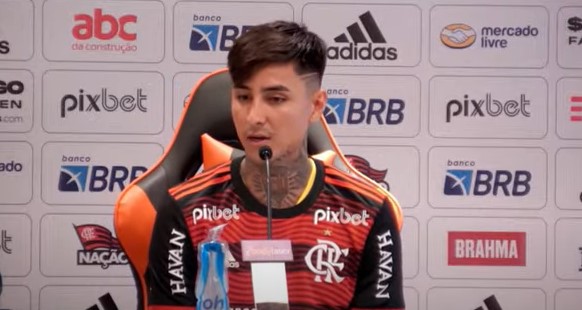 Erick Pulgar elogia torcida do Flamengo, dribla polêmicas e fala em 'ganhar tudo'