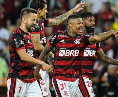 Flamengo 5 x 0 Athletico-PR - Rubro-negro atropela o Furacão no Maracanã