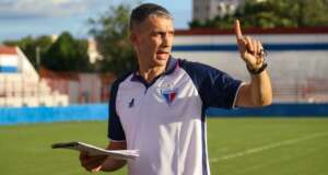 Presidente afasta interessados e garante treinador no Fortaleza em 2022