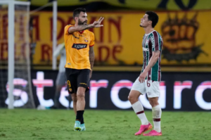 Atacante uruguaio deve assinar nesta terça com o América-MG