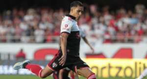 Em boa fase, lateral renova com São Paulo até 2025