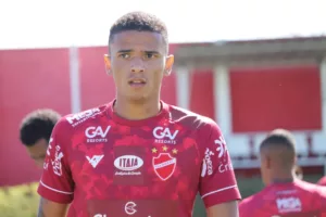 Série B: Vila Nova renova contrato do volante titular até 2024
