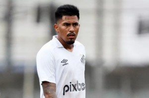 Jóia da base do Santos, Ivonei é sondado por clubes europeus