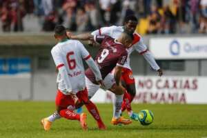 Caxias-RS 0 (3) x (0) 0 Real Noroeste-ES - Com drama, Grená passa às quartas nos pênaltis