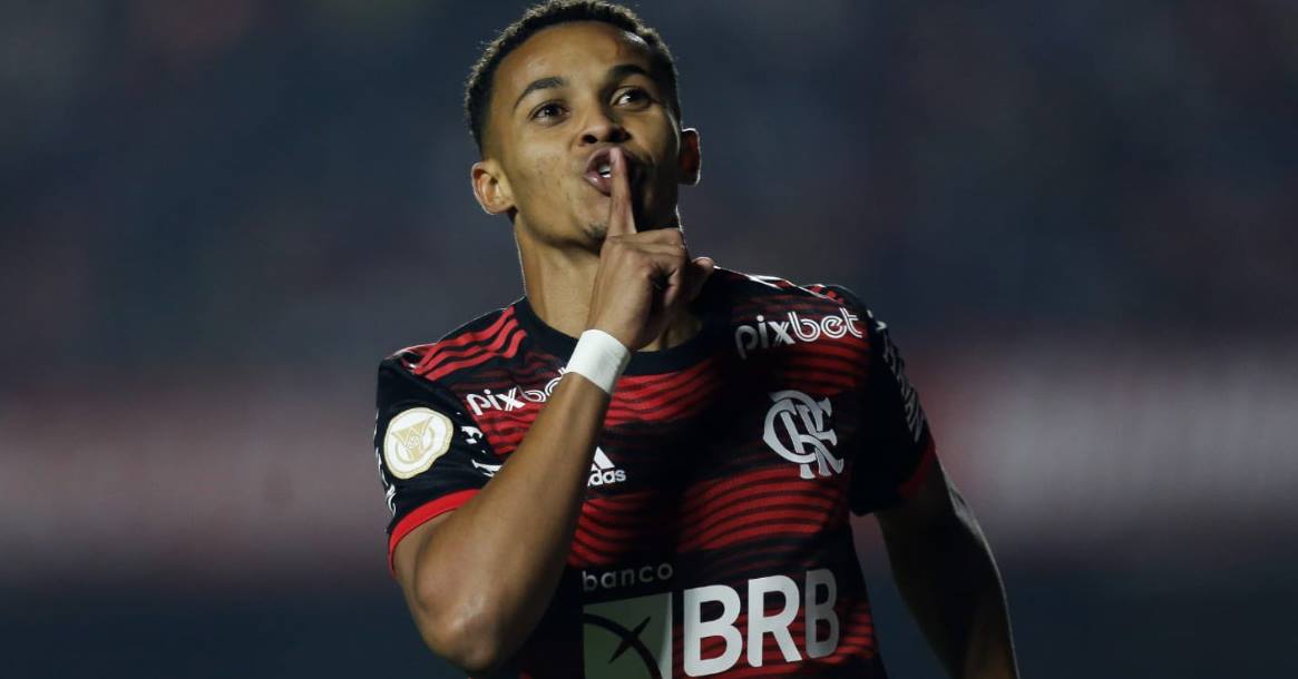 São Paulo 0 x 2 Flamengo – Mengão cala mais de 45 mil no Morumbi
