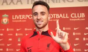 Português renova com Liverpool até 2027 e promete títulos